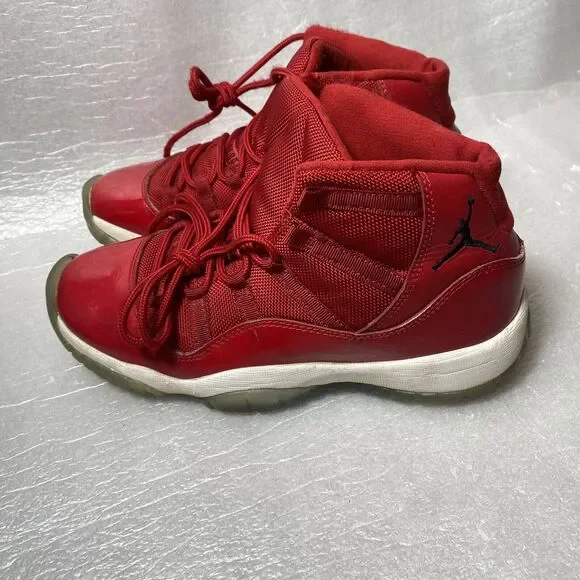 Nike Air Jordan 11 Win Like 96 Boys Size 5.5Y Athletic Shoes Sneakers 378038-623 - Picture 1 of 10